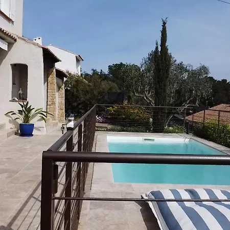 Familiale Avec Jardin Et Piscine, A 10 Min Des Plages
