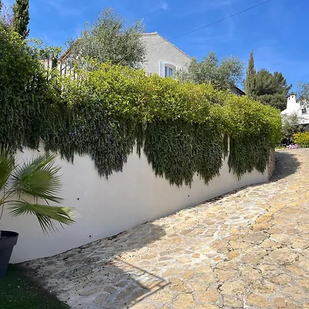 Villa Familiale Avec Jardin Et Piscine, A 10 Min Des Plages Six-Fours-les-Plages