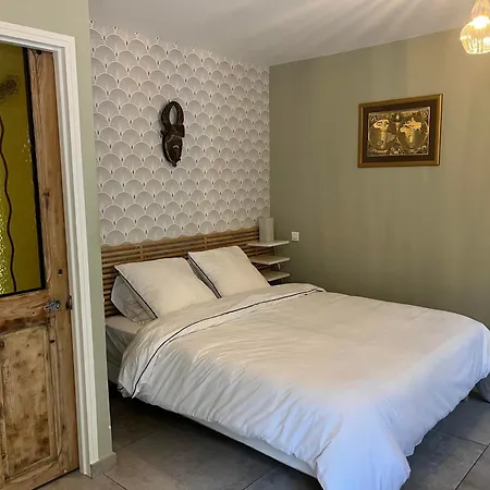 Familiale Avec Jardin Et Piscine, A 10 Min Des Plages Villa