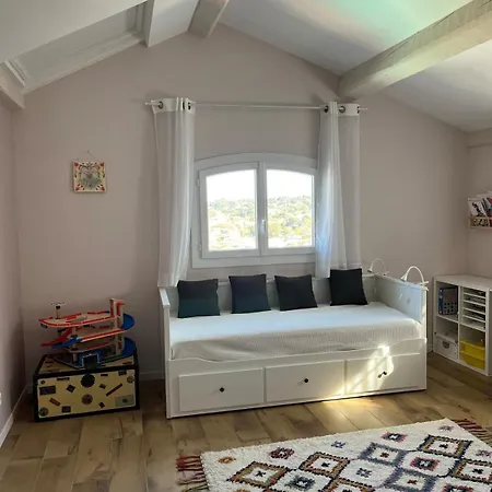 Villa Familiale Avec Jardin Et Piscine, A 10 Min Des Plages