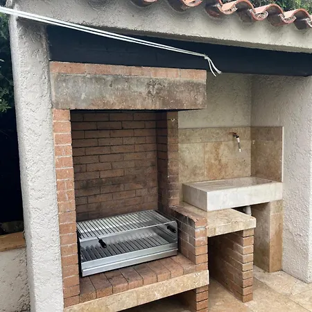 Familiale Avec Jardin Et Piscine, A 10 Min Des Plages Villa